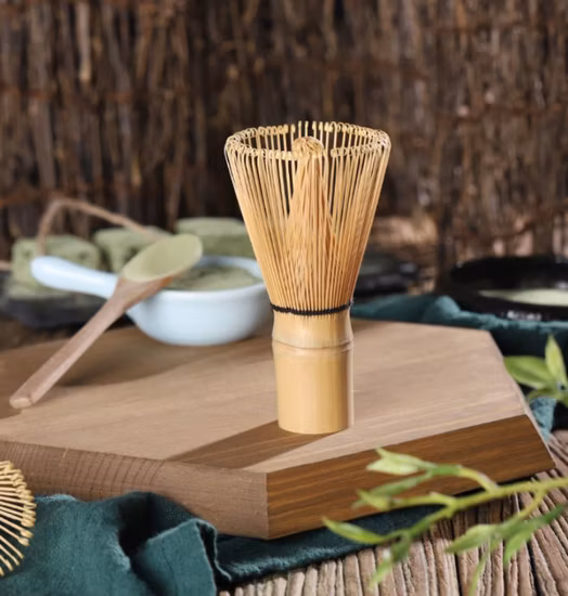 Batidor Matcha de bambú de color natural hecho a mano